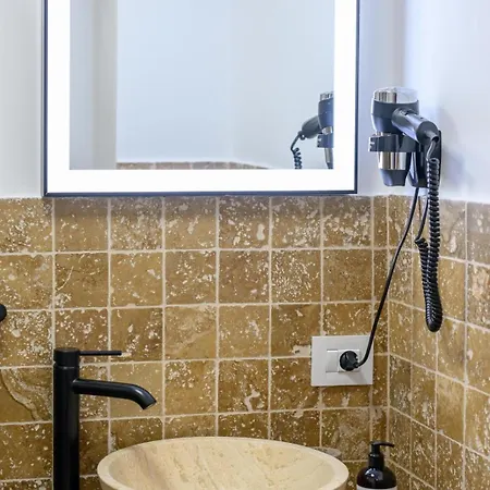 Five Stars Apartment