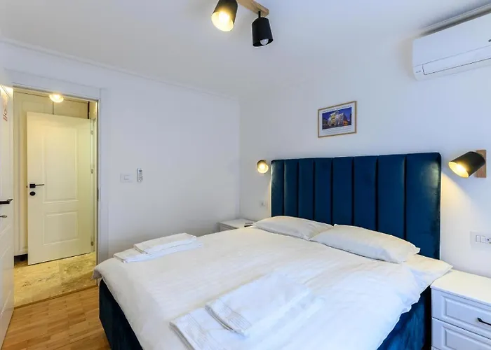 Five Stars Апартаменти