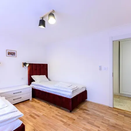 Apartament Five Stars *